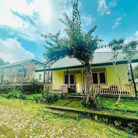 Lembah Rinjani Villa & Resto Syariah By Ecommerceloka Sembalunlawang Exterior foto