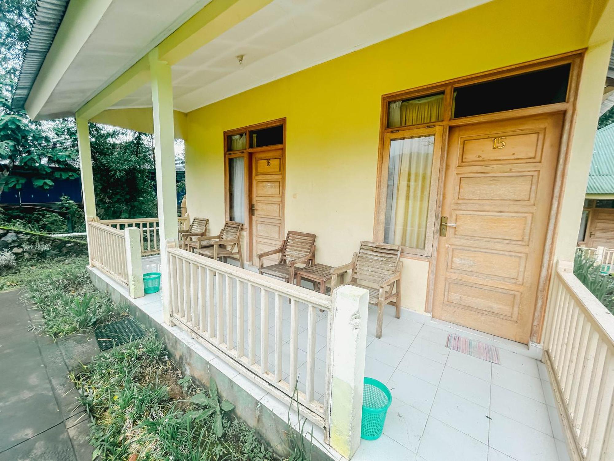 Lembah Rinjani Villa & Resto Syariah By Ecommerceloka Sembalunlawang Exterior foto